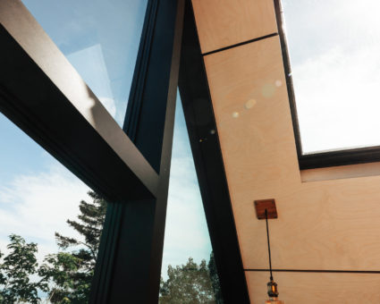 Summer Uhu Charlevoix